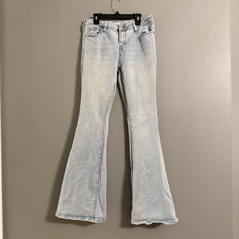 Pacsun Stretch Low Rise Flare Women’s Light Wash Denim Jeans 28